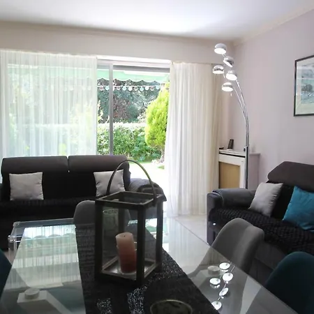 Lovely 2bedrooms, Pool, Doublegarden & Parking #7 * 로퀴에브륀캡마르탱